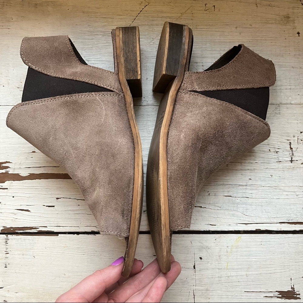 Musse & Cloud Ciara Boho Suede Leather Open Toe & Heel Ankle Bootie Sandal - Picture 5 of 13